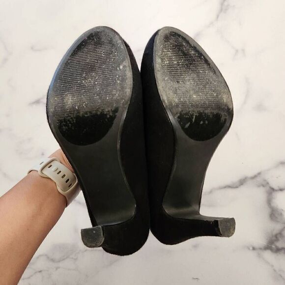 Maurices jet black suede chunky platform floral high heel pumps round toe 8 - Picture 4 of 5